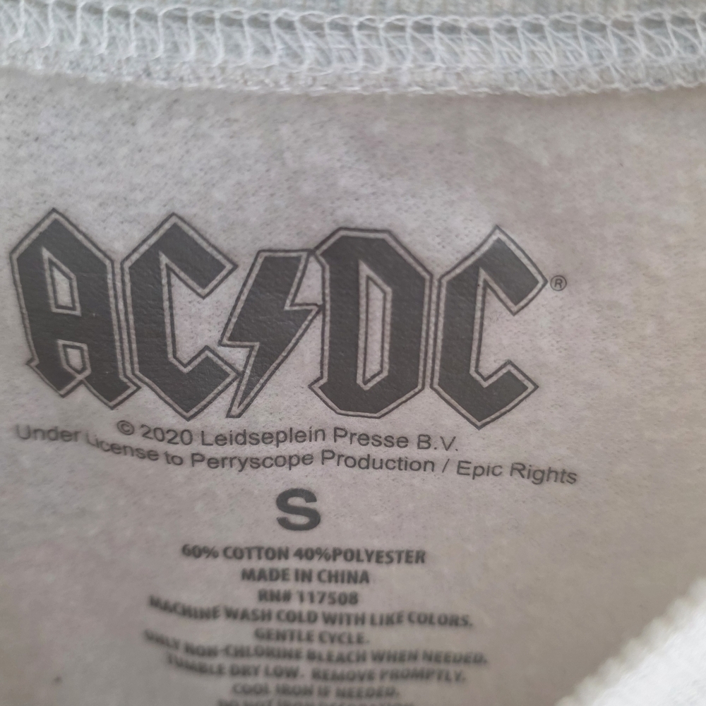 AC/DC Logo T-Shirt in Gray and White - Picture 3 of 4